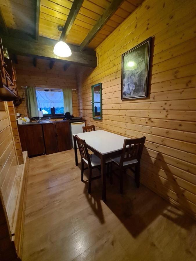 Chata Starych Znajomych Sanok Bagian luar foto