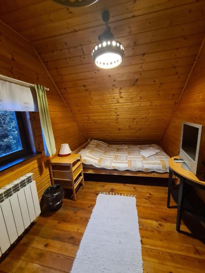 Chata Starych Znajomych Sanok Bagian luar foto