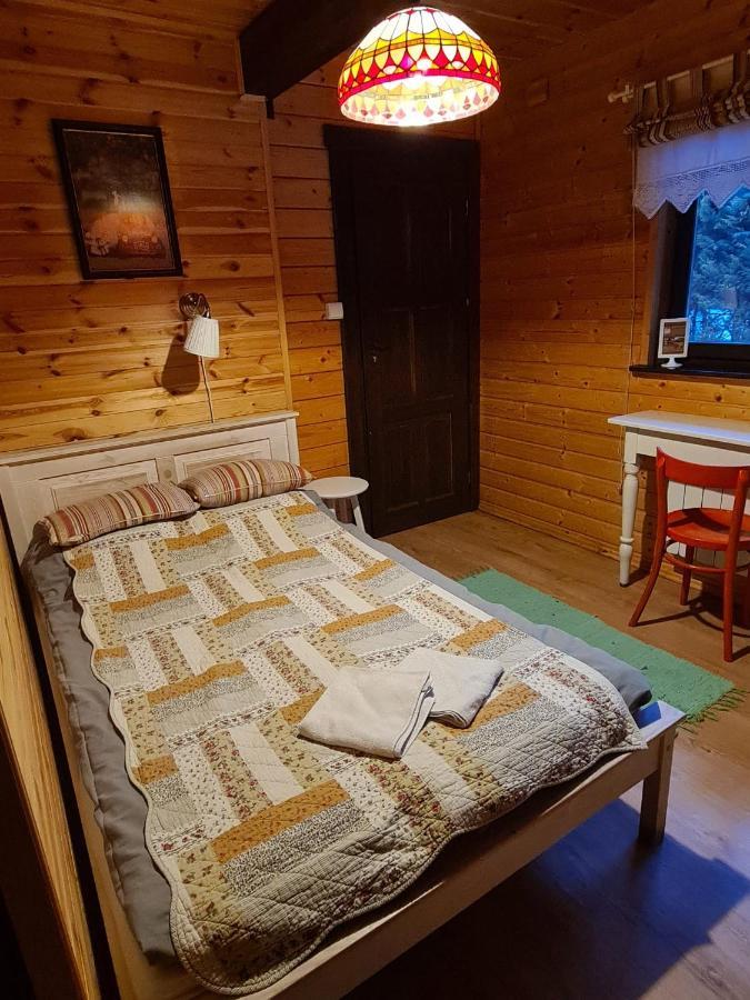 Chata Starych Znajomych Sanok Bagian luar foto
