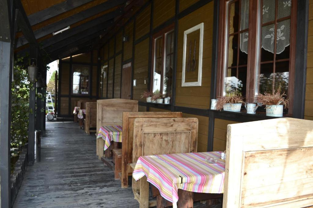 Chata Starych Znajomych Sanok Bagian luar foto