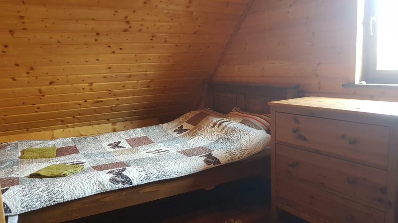 Chata Starych Znajomych Sanok Bagian luar foto
