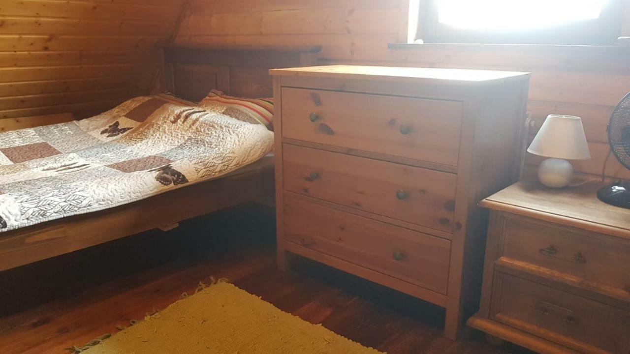 Chata Starych Znajomych Sanok Bagian luar foto